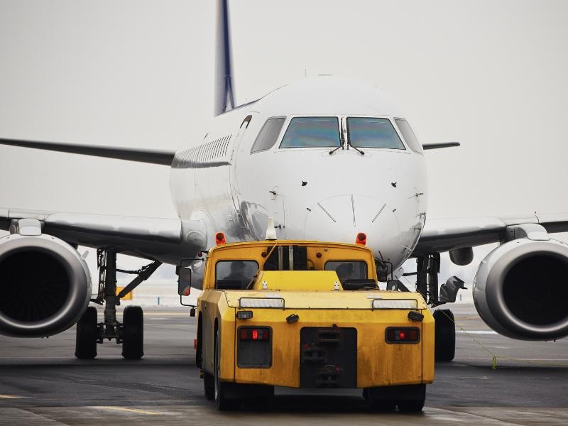 Setor Aeroviário: Manutenção e reposição de peças para transmissões em push back aeroviário