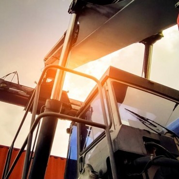 Manutenção de Conversor de Torque para Reach Stacker em Abreu e Lima