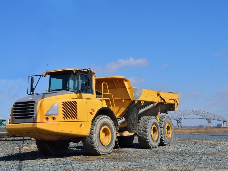 Caminhões Articulados