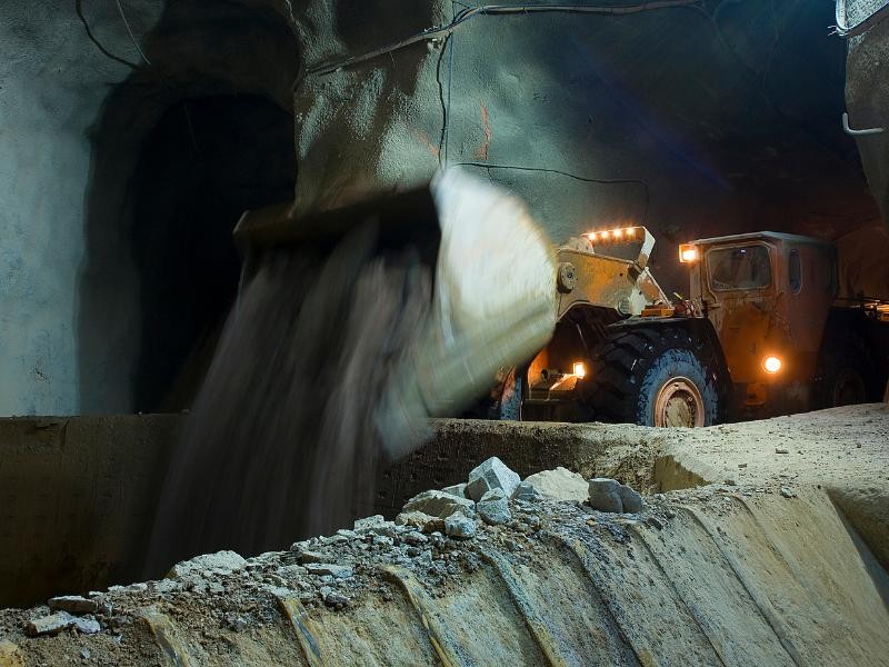 Manutenção de Eixo Diferencial para Pá Carregadeira Subterrânea